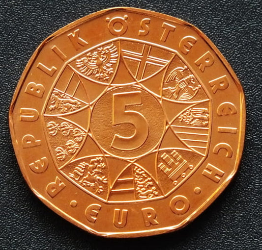 5 euro Arctic Adventure - Austria