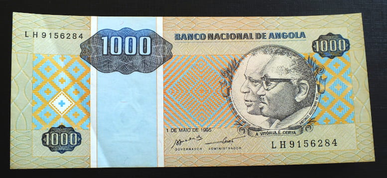 1000 Kwanzas - Angola